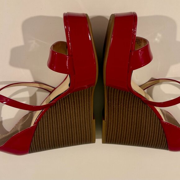 Holiday Red Patent Leather Wedge Sandals Jessica Simpson 7.5 Brand New - Picture 8 of 8